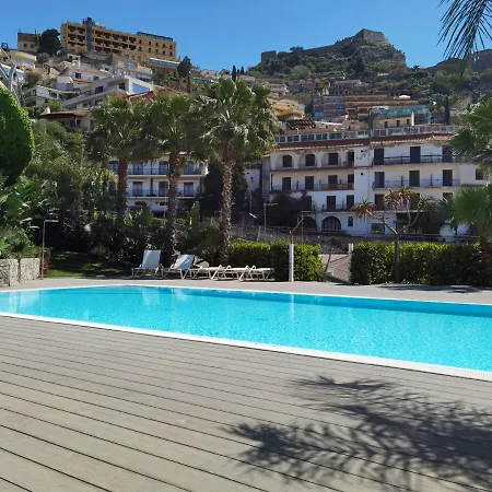 Hébergement de vacances Lukos House In Center With Pool By Holidays *