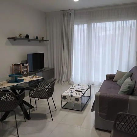 Lukos House In Center With Pool By Holidays * Taormine